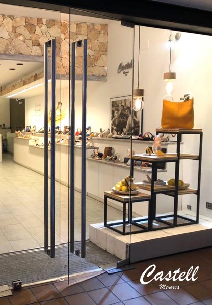 Tienda de Abarcas Castell en Ses Voltes de Ciutadella