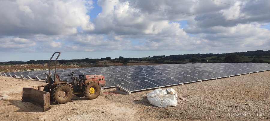 Binigarba, proyecto placas solares